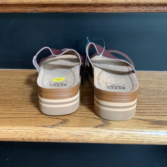 Reef. Chocolate braided sandal various sizes. ms - Picture 3 of 5